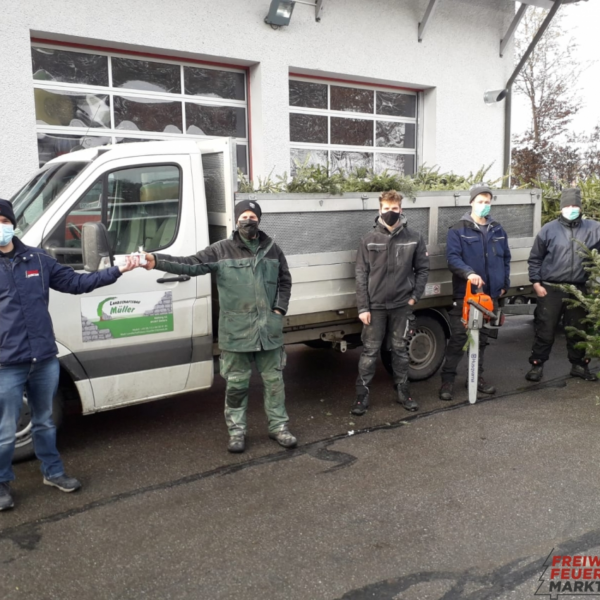 Trotz Corona: Christbaumsammelaktion für Jugendfeuerwehr